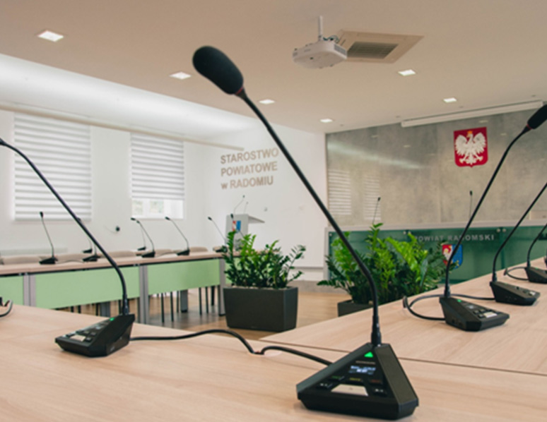 Système audio et vidéo de conférence Gonsin à Radom District Council, Pologne