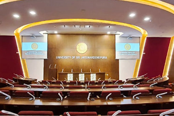 GONSIN APPLIQUÉ À L'UNIVERSITÉ DU SRI JAYEWARDENEPURA