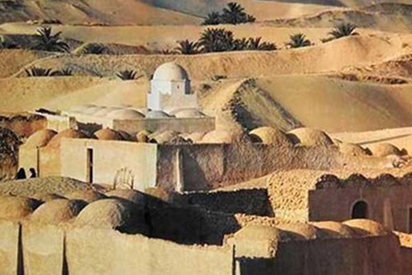 Gonsin Dans la ville de mille dômes El Oued
